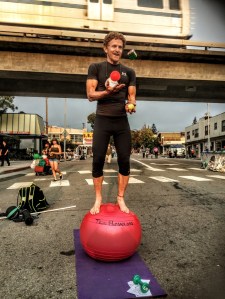 steve-trutane-juggles-at-solano-stroll-2015-med